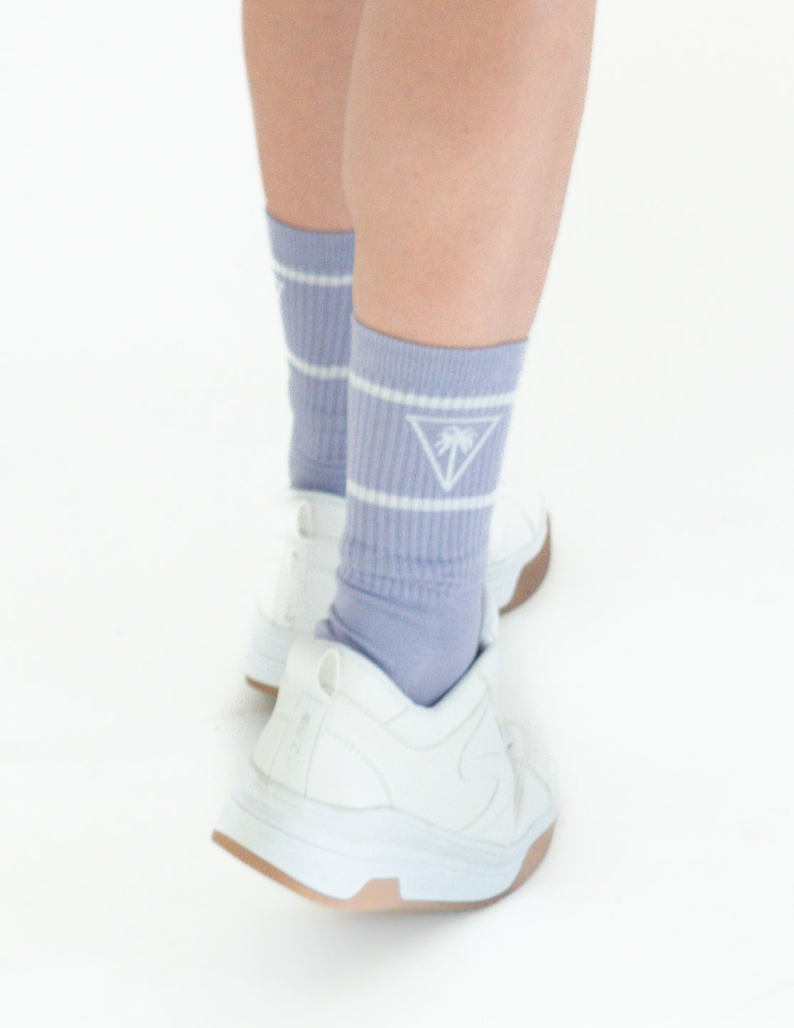 calcetines-unisex-lavanda-senlima-modelo