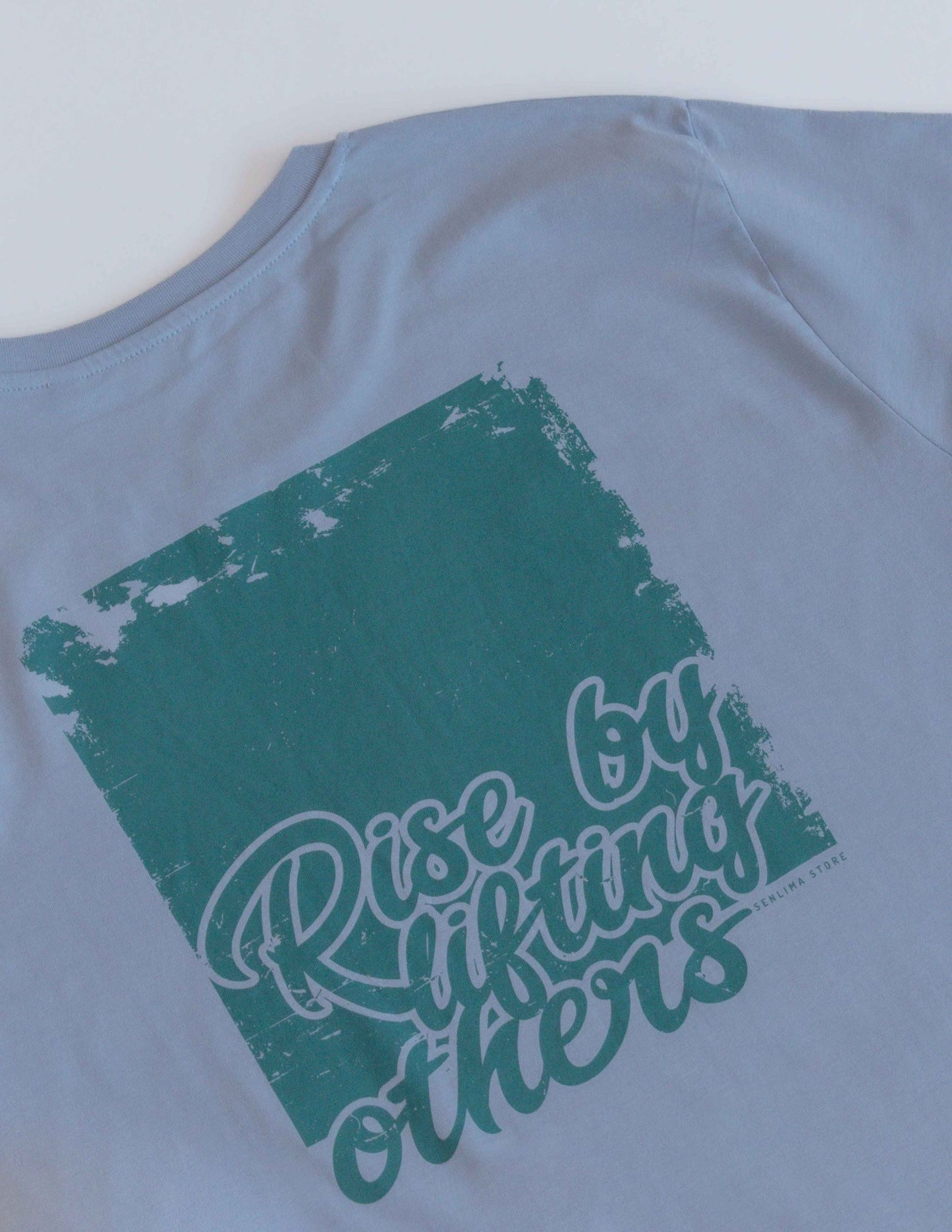 camiseta-unisex-espejo-azul-senlima-2