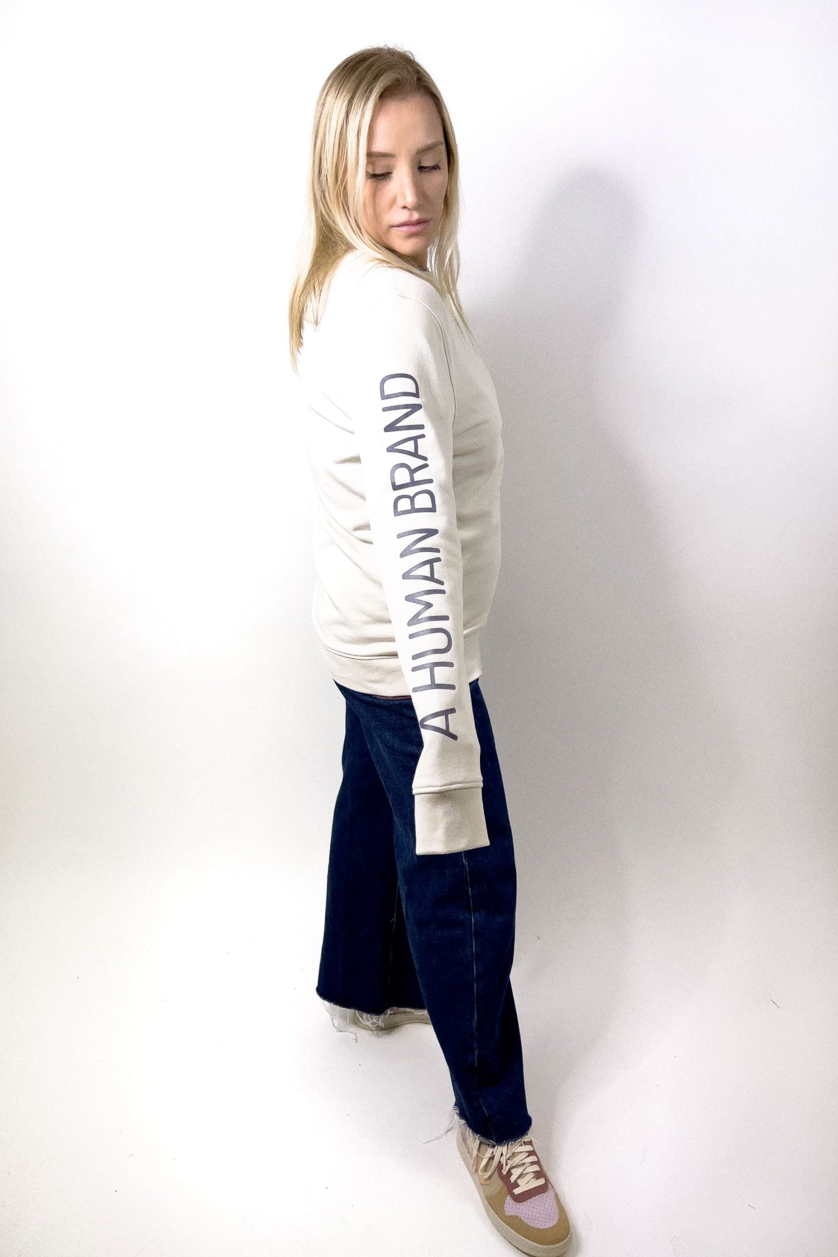 sleeve-print-organic-sweatshirt-blanco