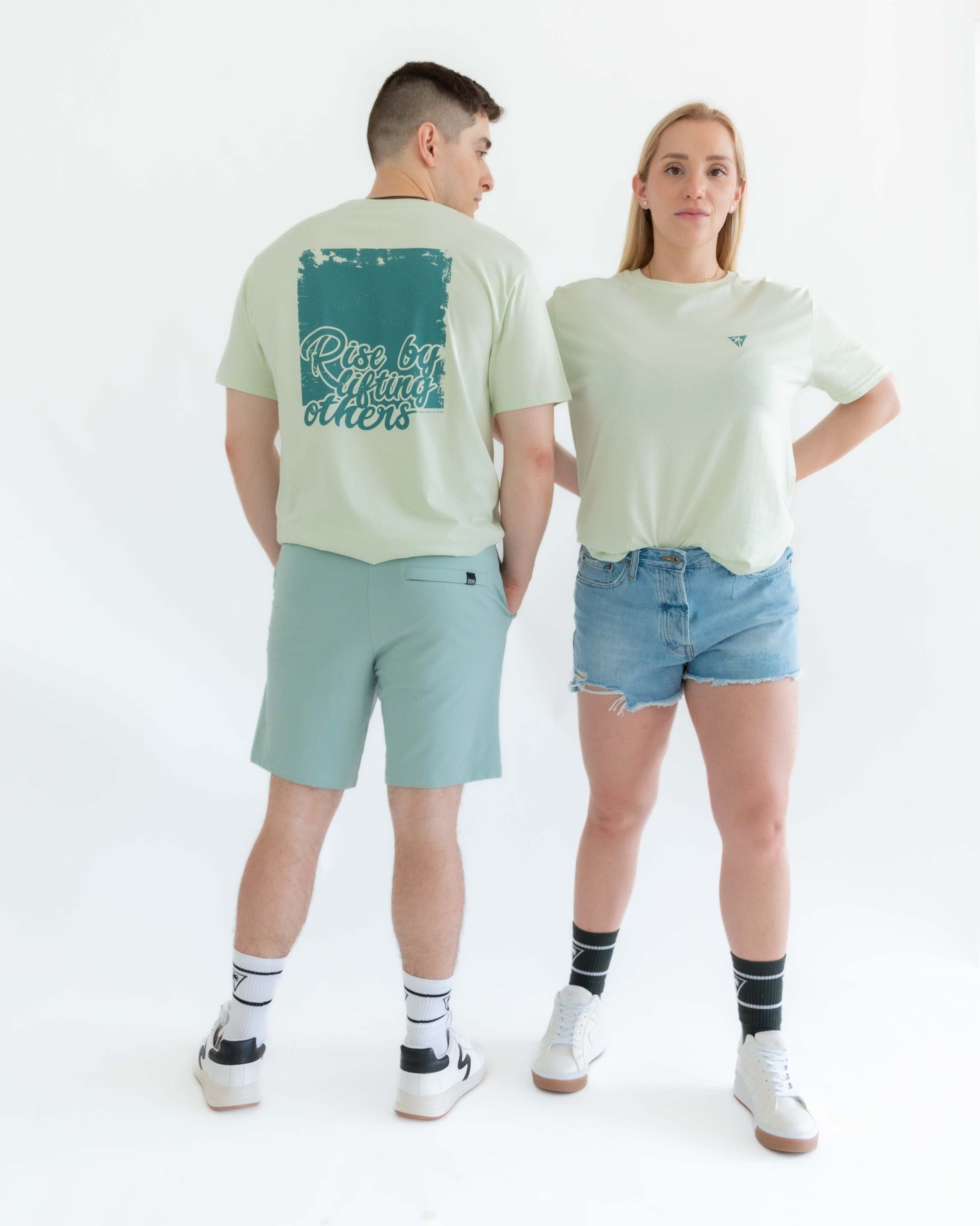 camiseta-unisex-espejo-verde-chico-chica