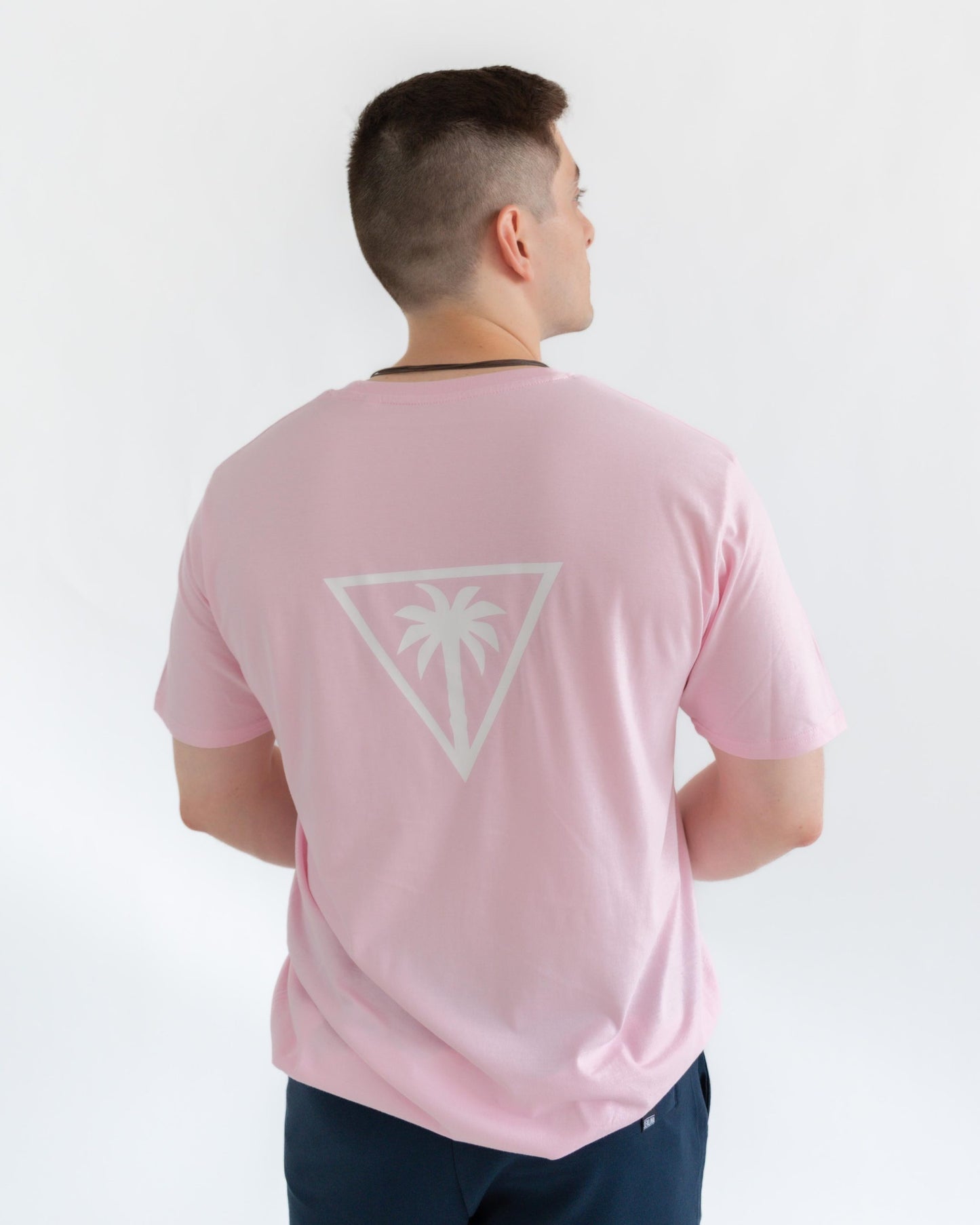 camiseta-unisex-unue-pink-trasera-logo