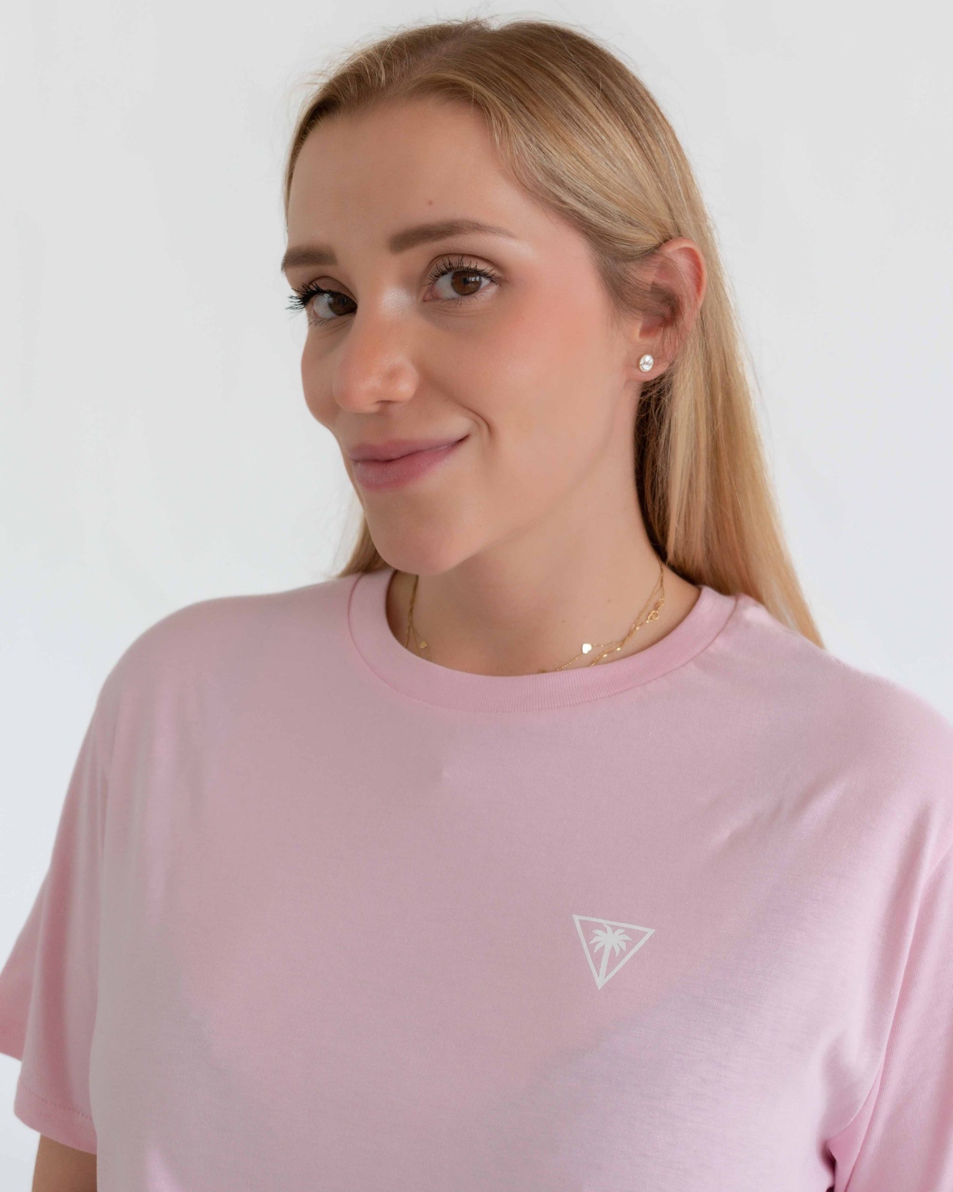 camiseta-unisex-unue-pink-chica-sonrisa