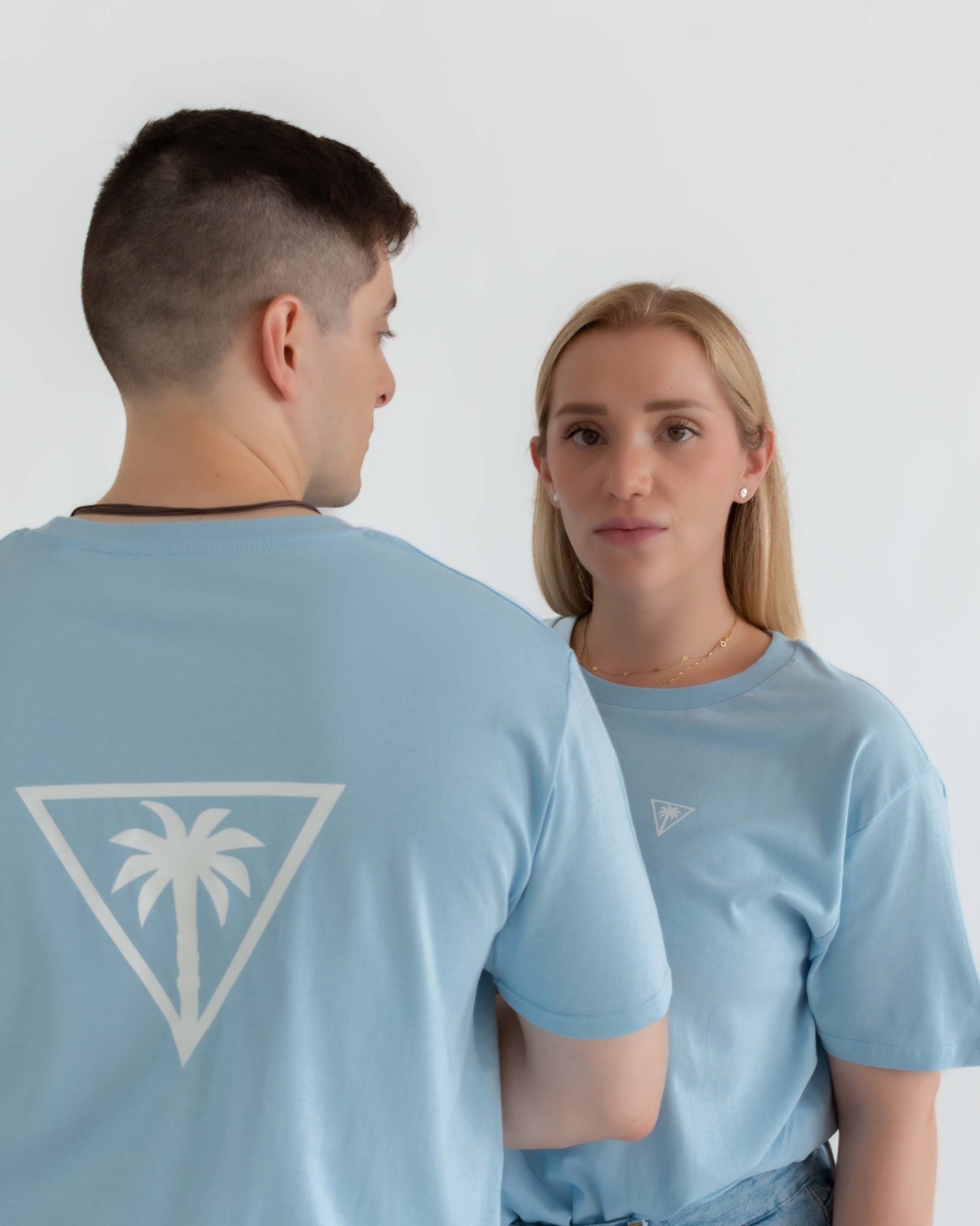 camiseta-unisex-unue-skyblue-chico-chica