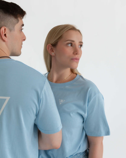 camiseta-unisex-unue-skyblue-modelos